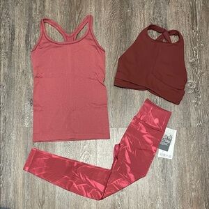EUC Lululemon Matching Bundle. Size Tops 6/Bottom 4